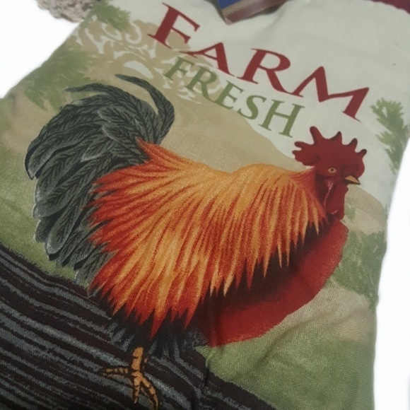 Handmade Farm Fresh Rooster Cooking Oven Mitt - Picture 2 of 7
